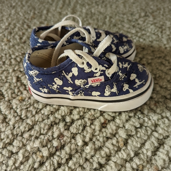 Vans authentic peanuts snoopy skate shoes size toddler 4 - Picture 2 of 6